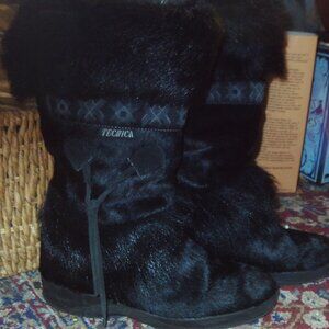 Black full fur winter boots